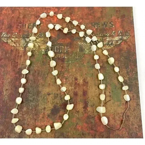VTG Mother of Pearl Chunky Nugget Shell Beige Natural Seed Bead Necklace 44" - Picture 11 of 15